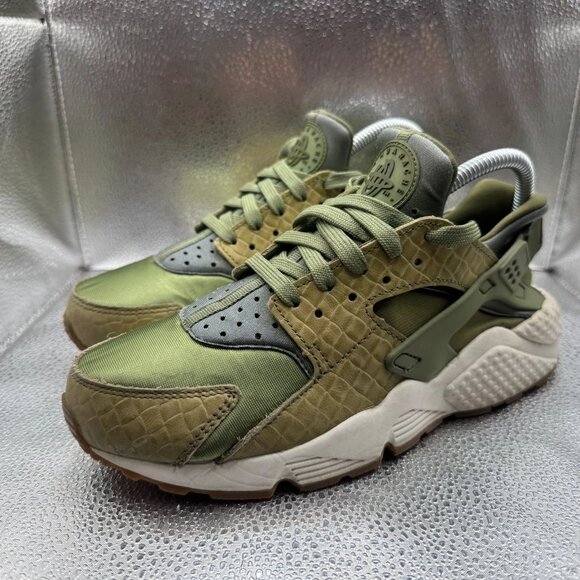Size 8.5 Nike Air Huarache Run Premium Palm Green Womens Sneakers 683818-300 - Picture 3 of 10